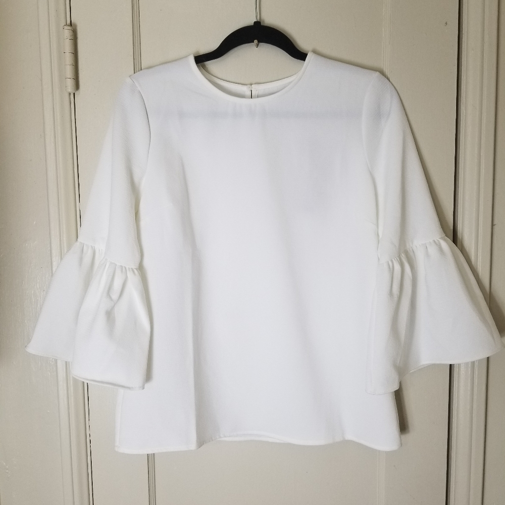 DO + BE white bell sleeve cre neck polyester blouse NWT - Picture 1 of 7